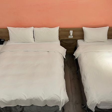 Greenight Hotel Taichung Eksteriør billede